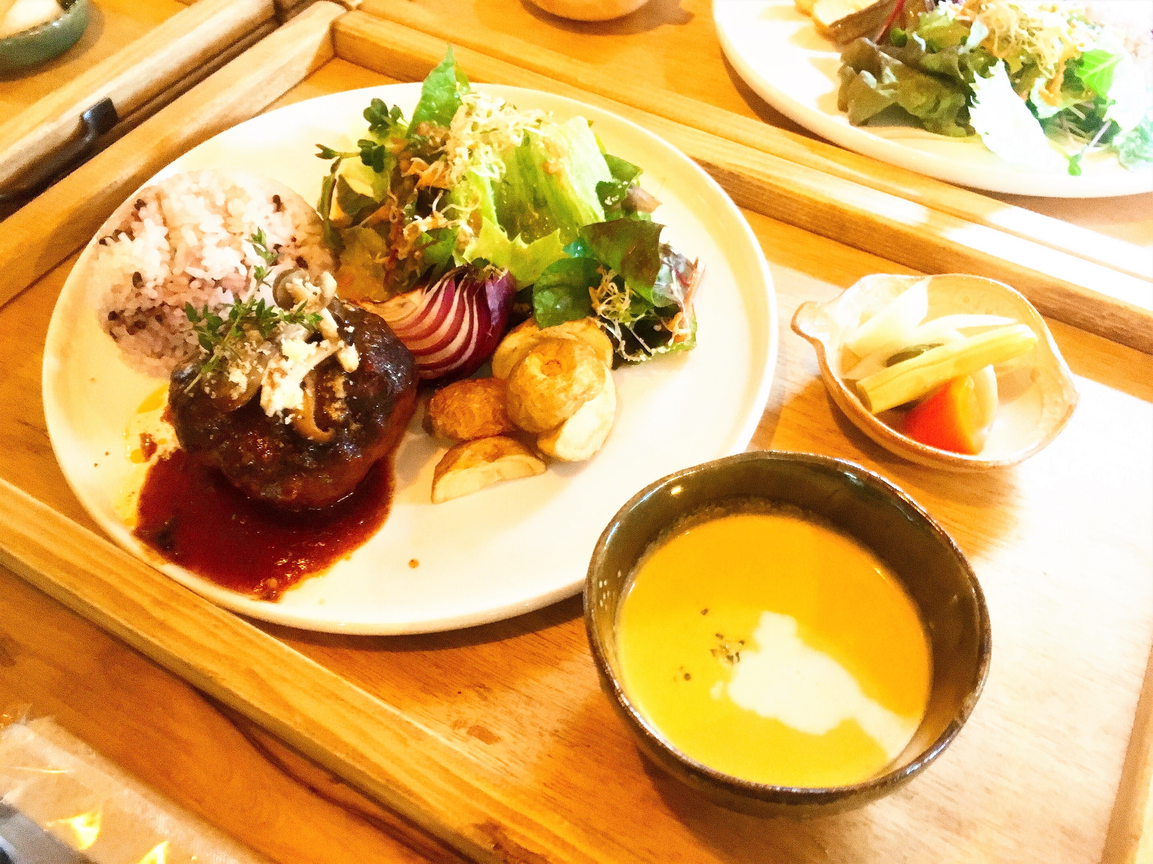 Cafe Nicoiro カフェ ニコイロ 宇都宮市 トマトが食べ歩く 栃木のランチ